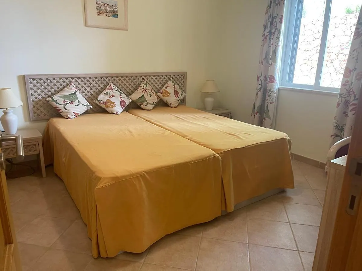 Lovely 2 Bedroom Home Inside A Resort In Albufeira